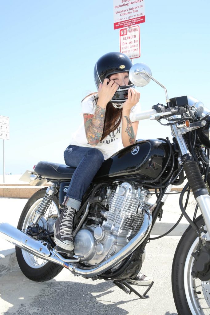 Lou Rider, lourider, lourider-lou-rider-dans-la-roue-de-danslarouede-4h10-4H10-moto-custom-kustom-motorcycle-girl-bike-ker-tokyo-2