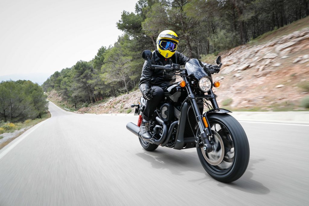 Essai du roadster de chez Harley Davidson, la Street Rod