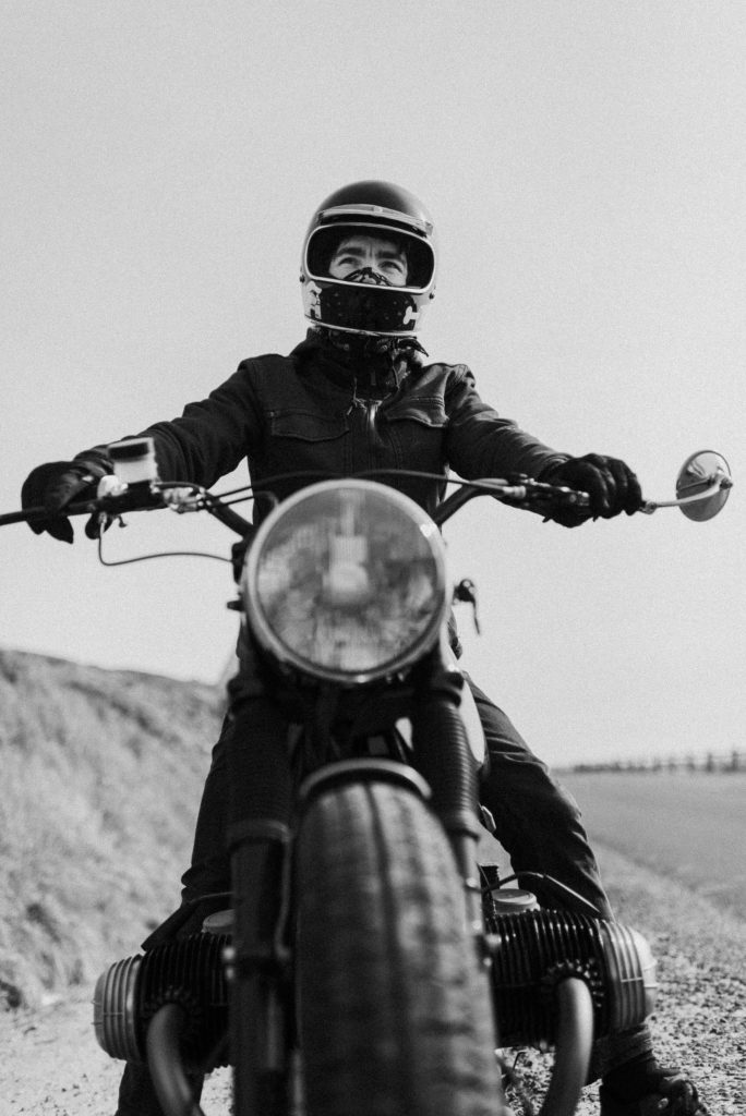 Chapeaux de Roues-Charles SEGUY-charlie photo-Quimperlé-Bretagne-Yamaha SR400-BMW R80/7-custom-kustom-cafe racer-moto-motorcycle-
