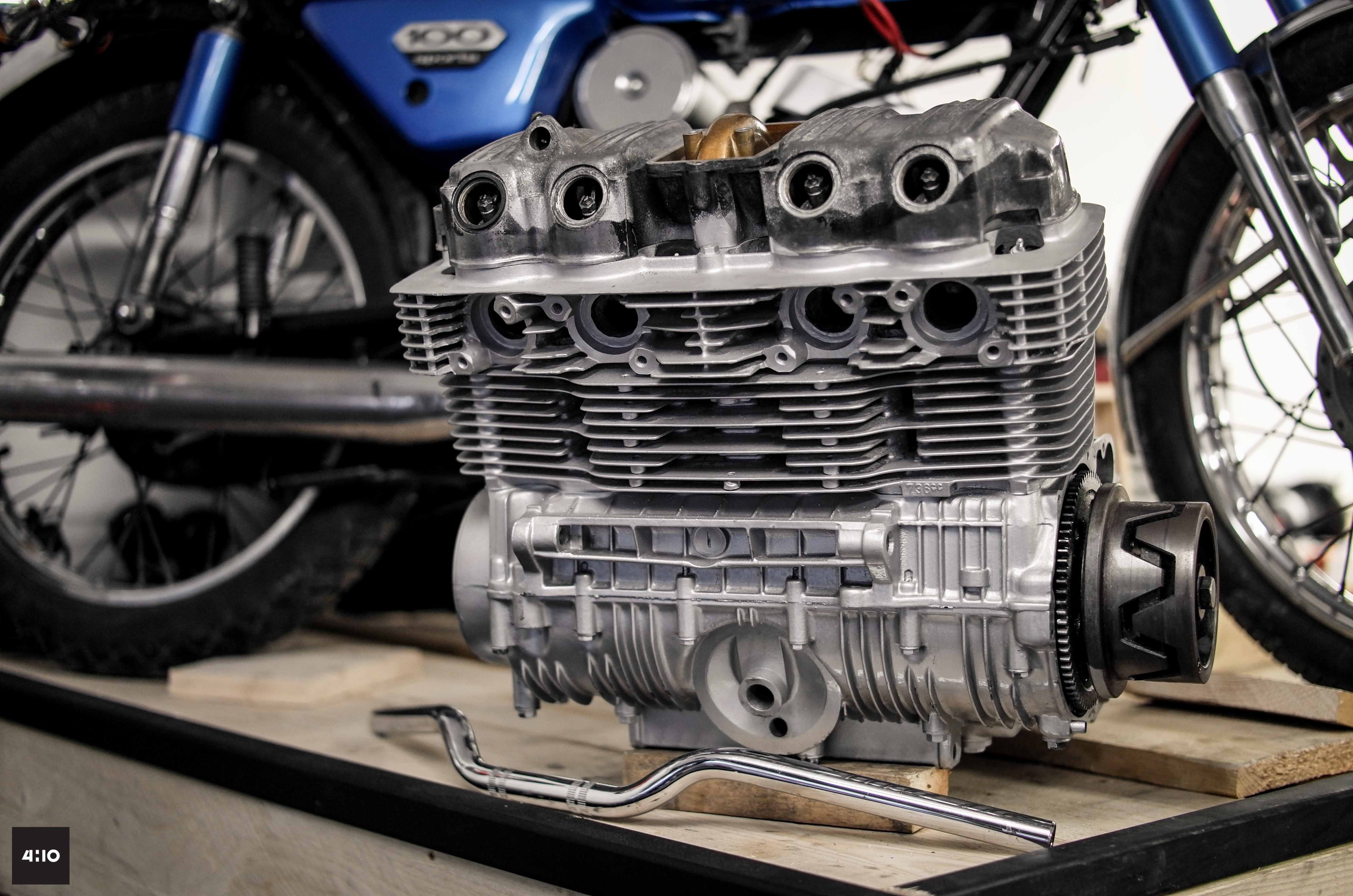 authentic motors paris garage atelier cafe racer 750four