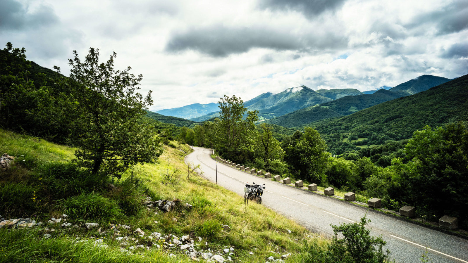 motorcycle diaries road trip moto Pyrénées pays Basque roadtrip