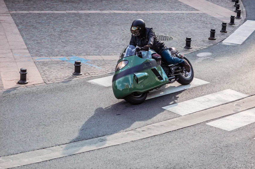 L’exceptionnelle Moto Guzzi Dustbin de Numbnut Motorcycles !