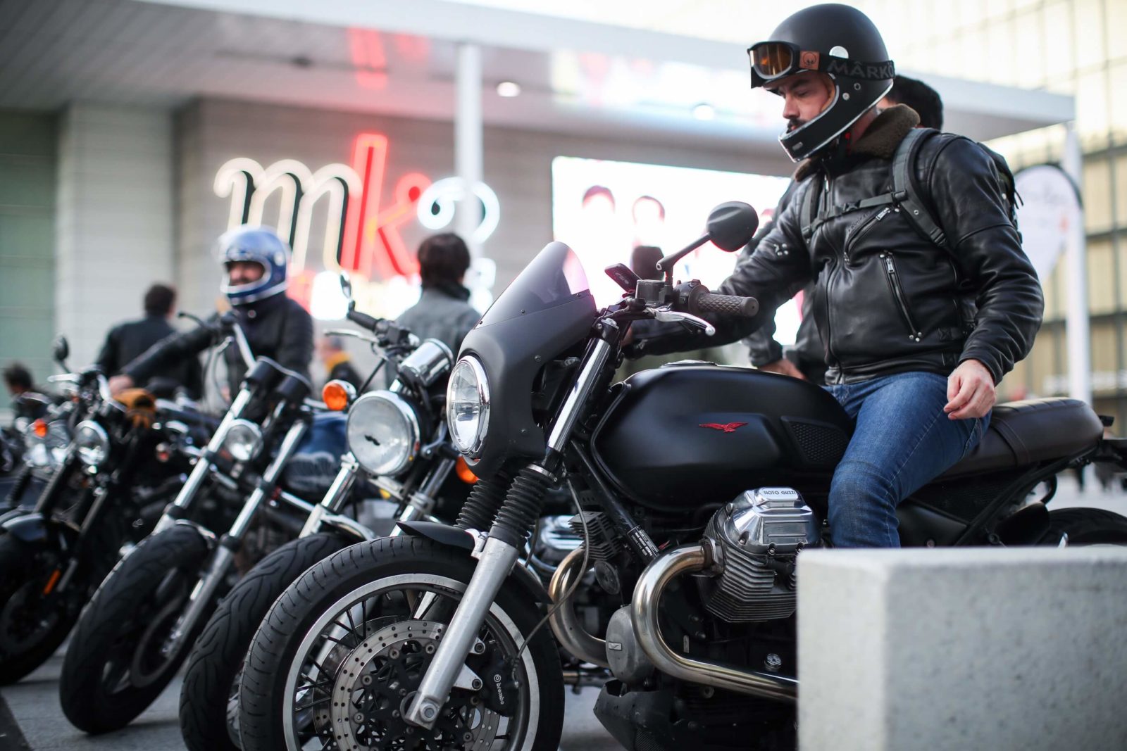 Lionel beylot photo moto Guzzi cafe racer paris bastille