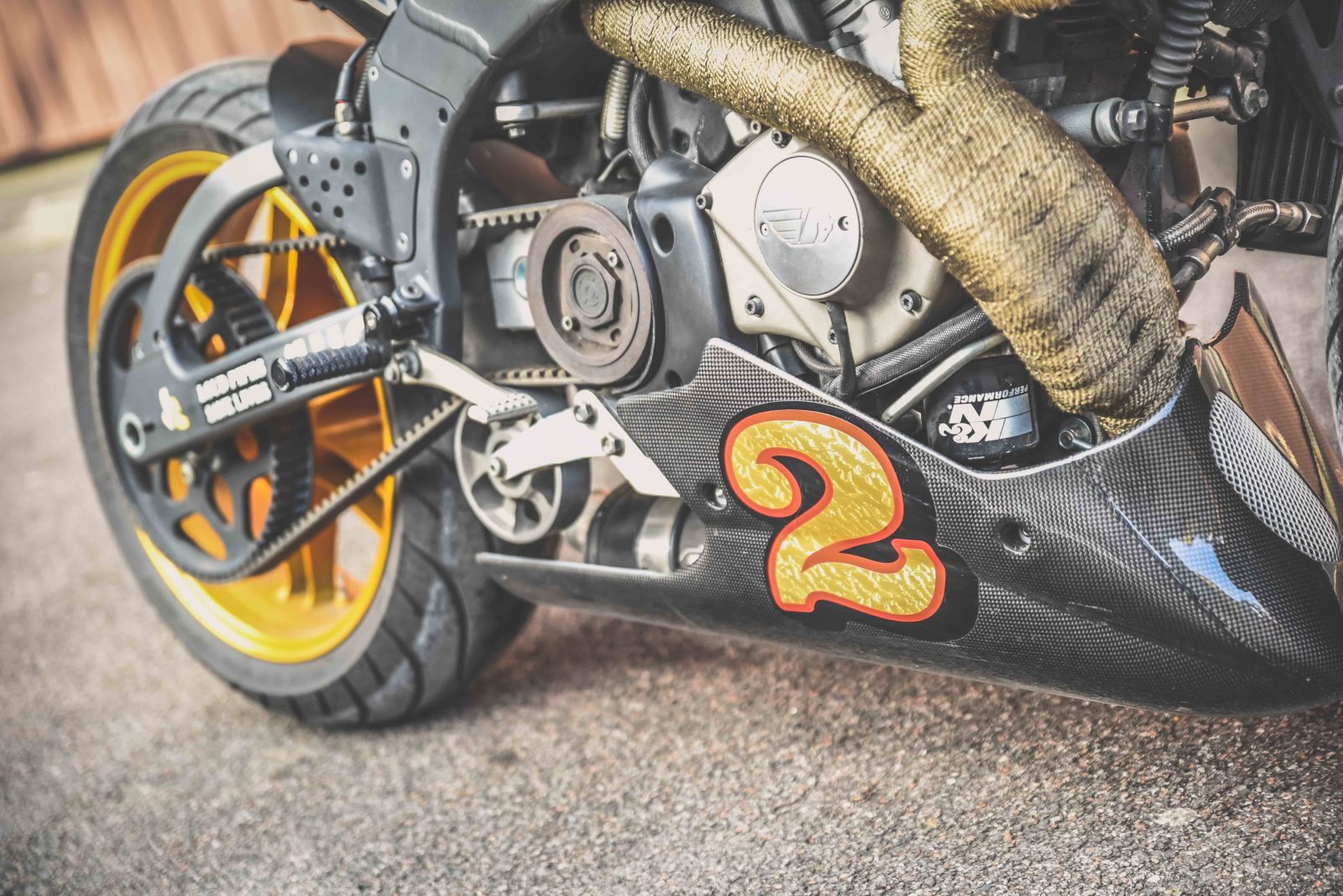 choicecycle sticker moto gold vintage sur mesure