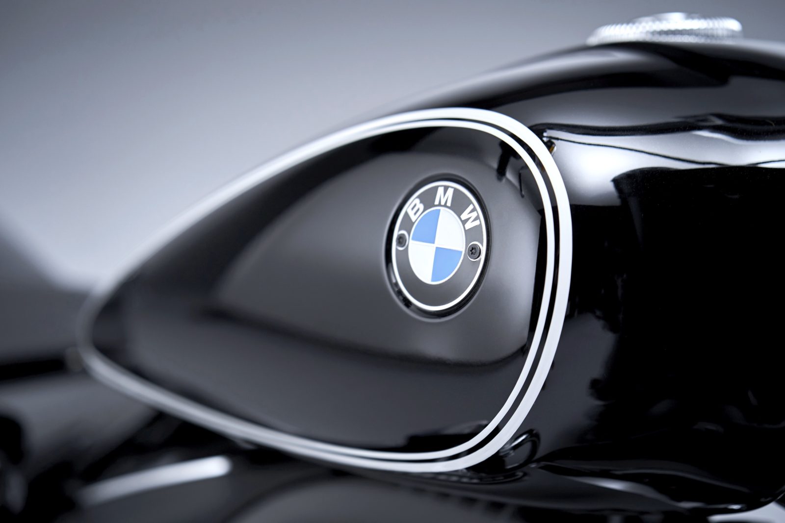BMW R18 Informations fiche technique prix moto acceleration date de sortie