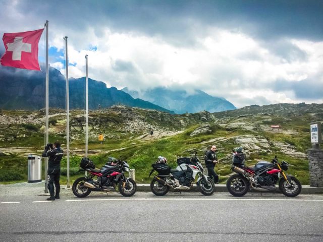 road trip moto suisse italie