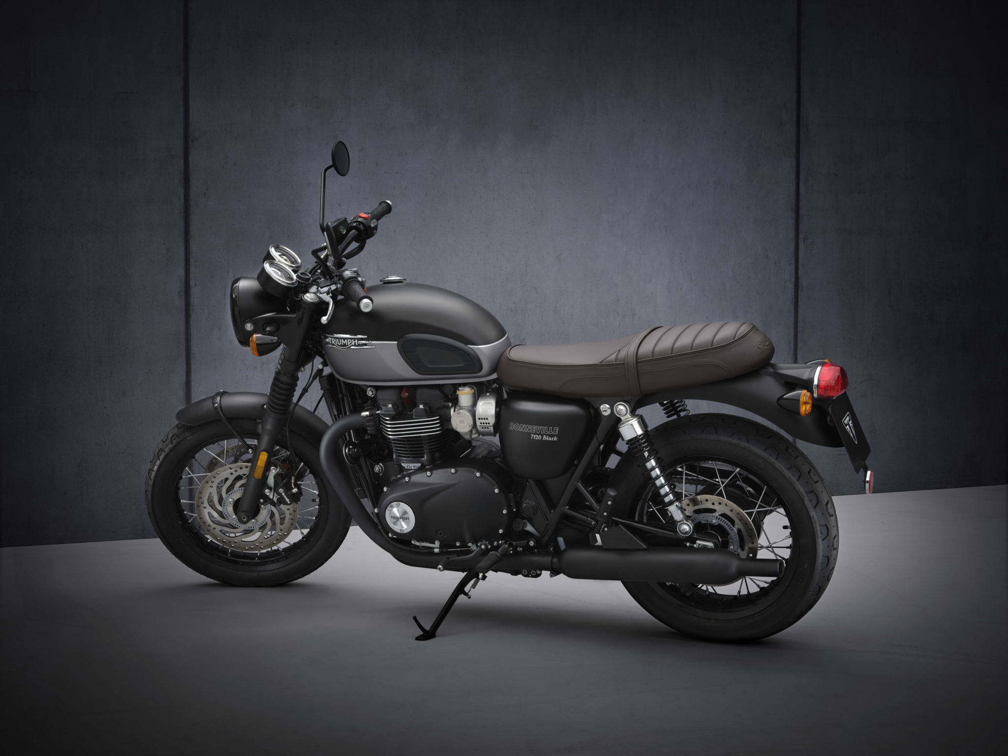 triumph bonneville t120 black