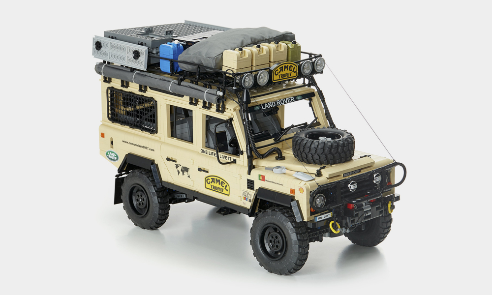 Craquez pour ce Land Rover Camel Trophy en Lego !