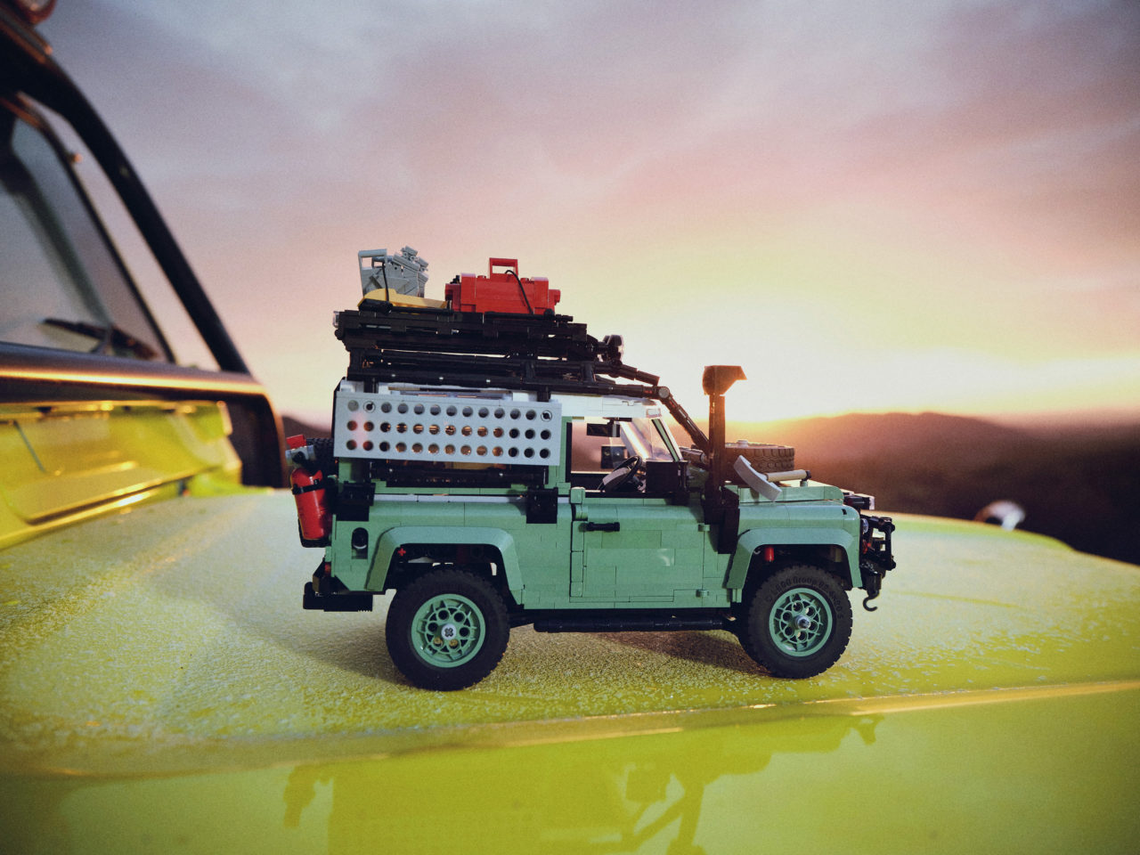 Gagnez ce nouveau Lego Land Rover Classic Defender 90 !