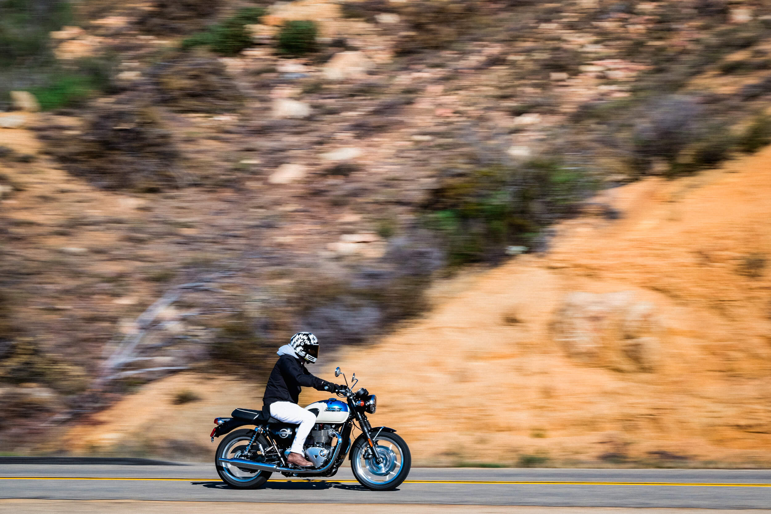 triumph modern classics 2026 T120 bonneville essai route