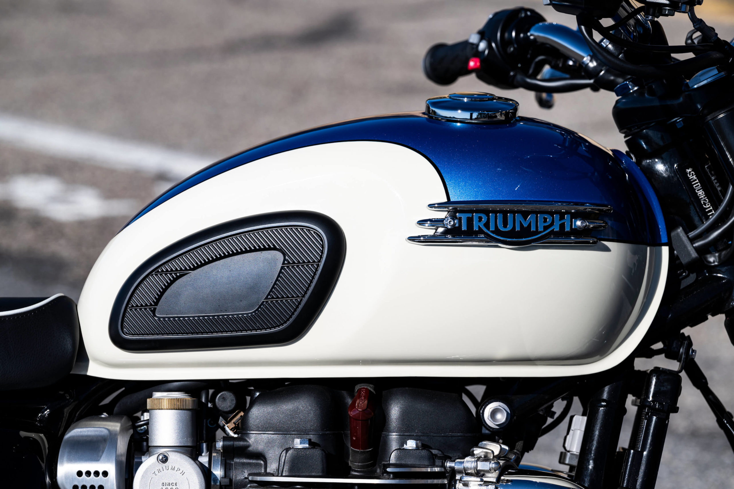 triumph modern classics 2026 T120 reservoir