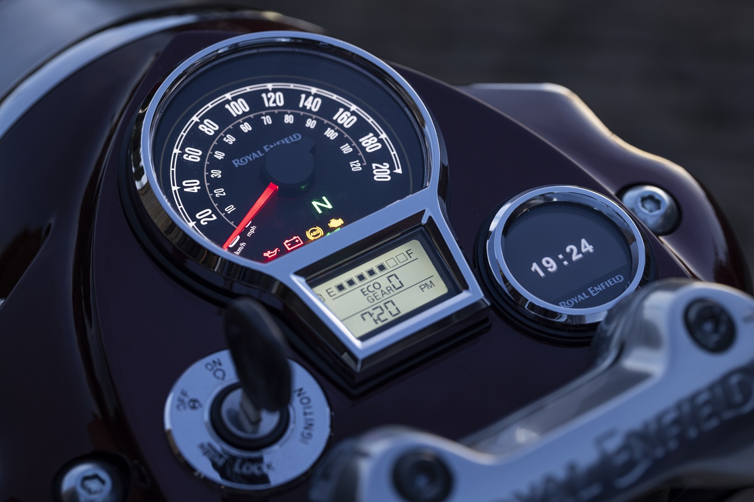 Royal Enfield Classic 650 compteur