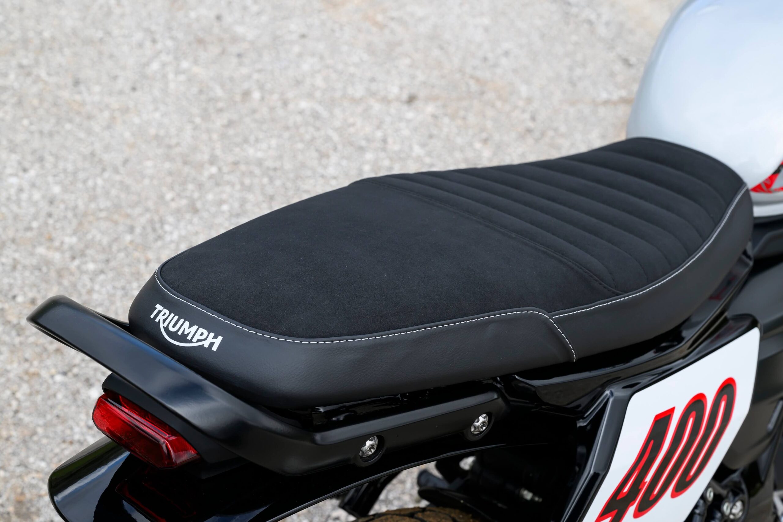 Triumph Tracker 400 test