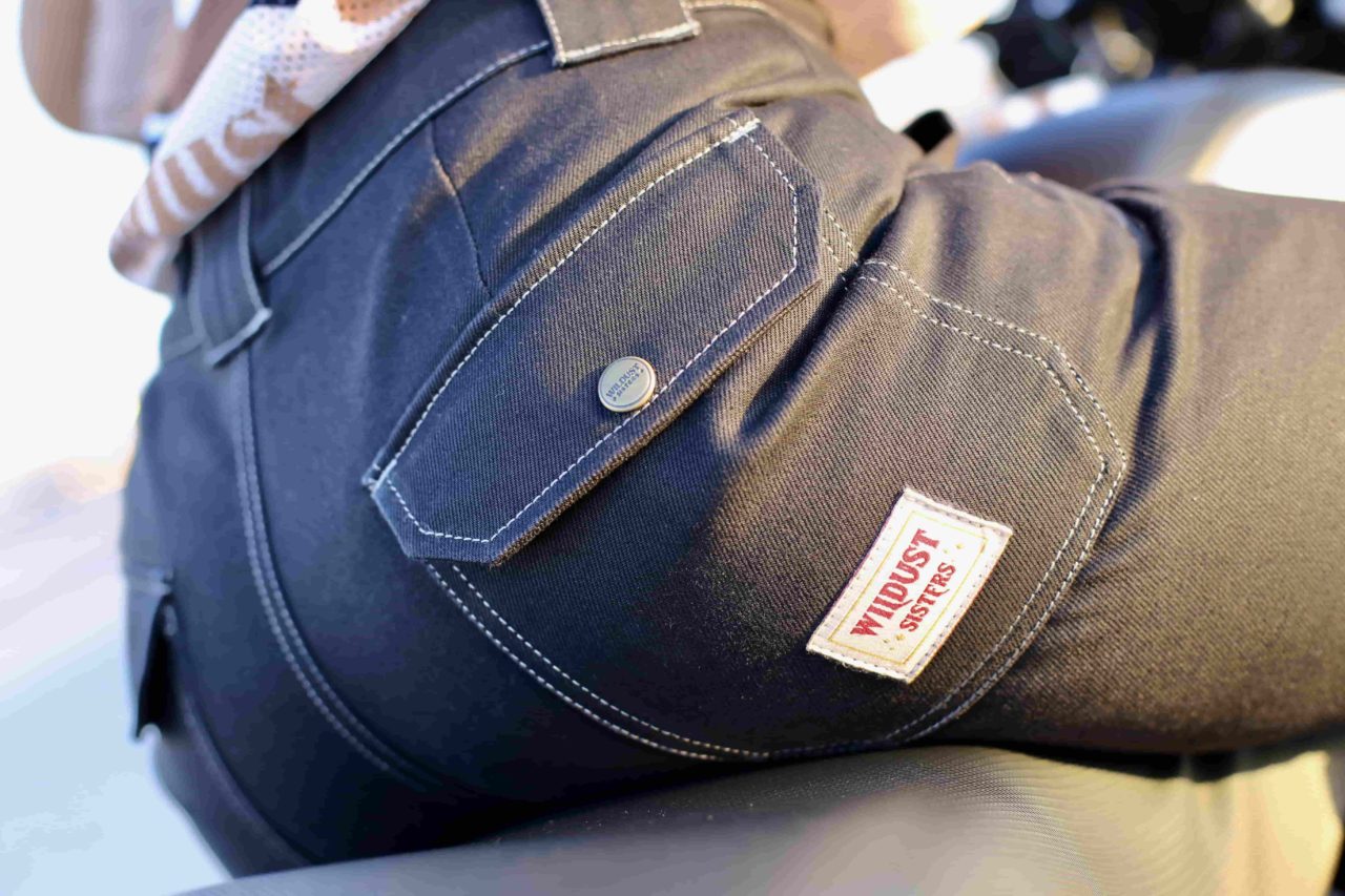 Wildust Sisters : le pantalon moto ultime ?
